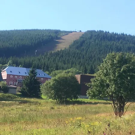 Hostel Schronisko Pttk <na Przeleczy Okraj< *