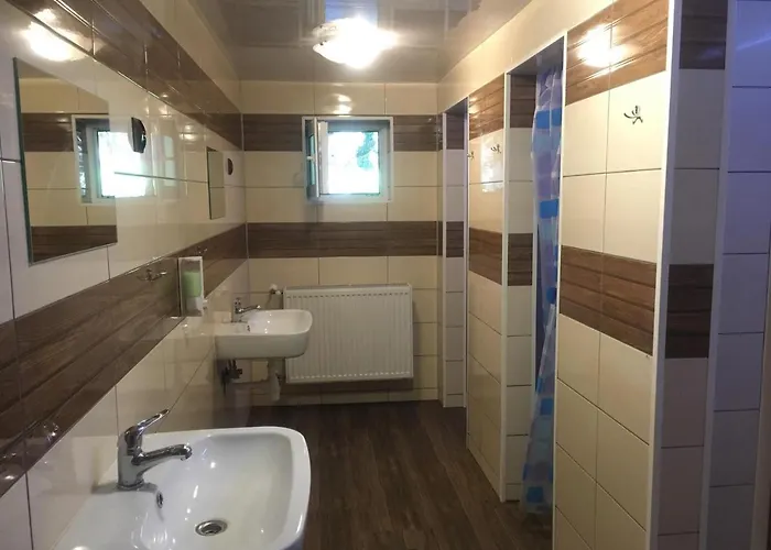 Schronisko Pttk <na Przeleczy Okraj< Albergue